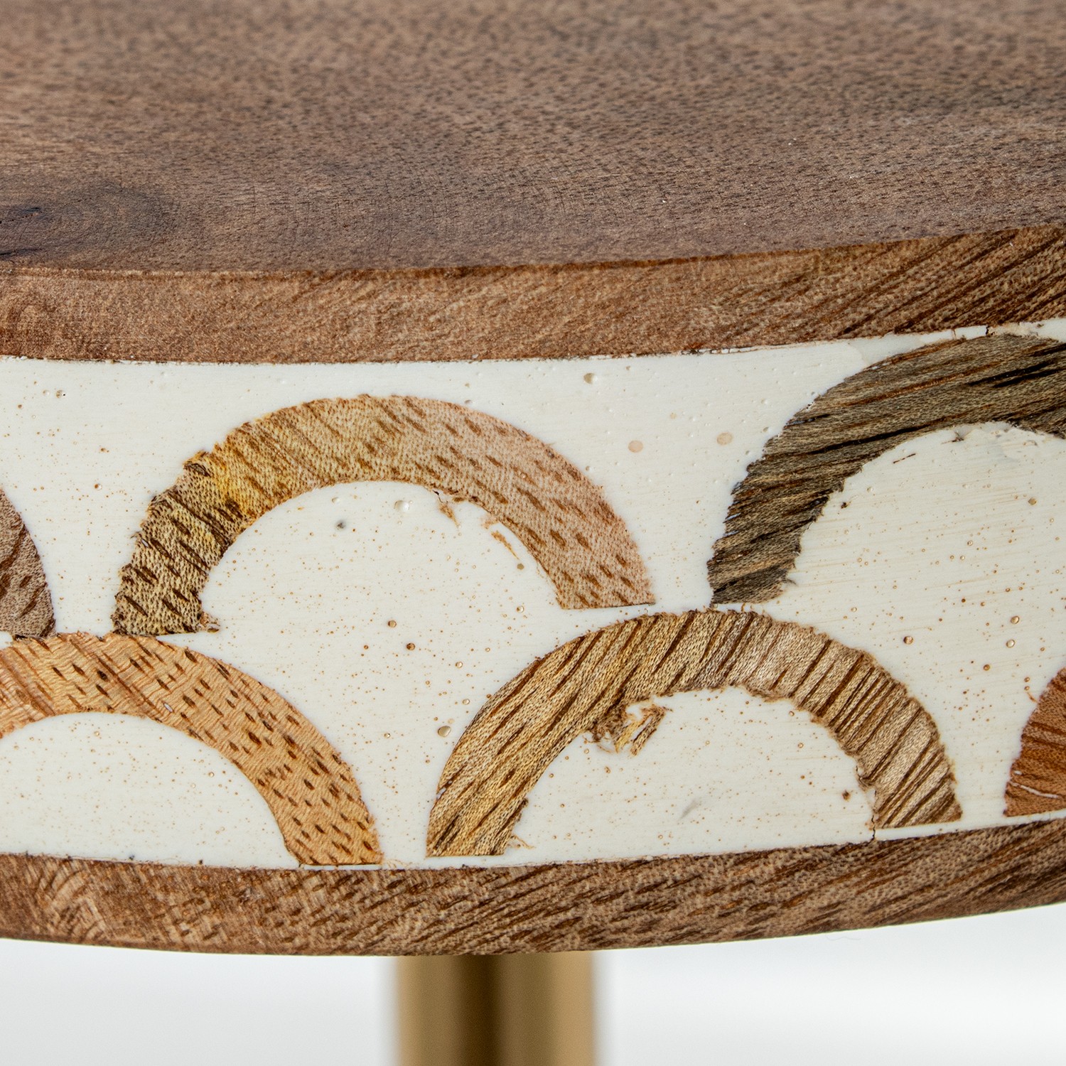 Столик журнальный с деревянной столешницей