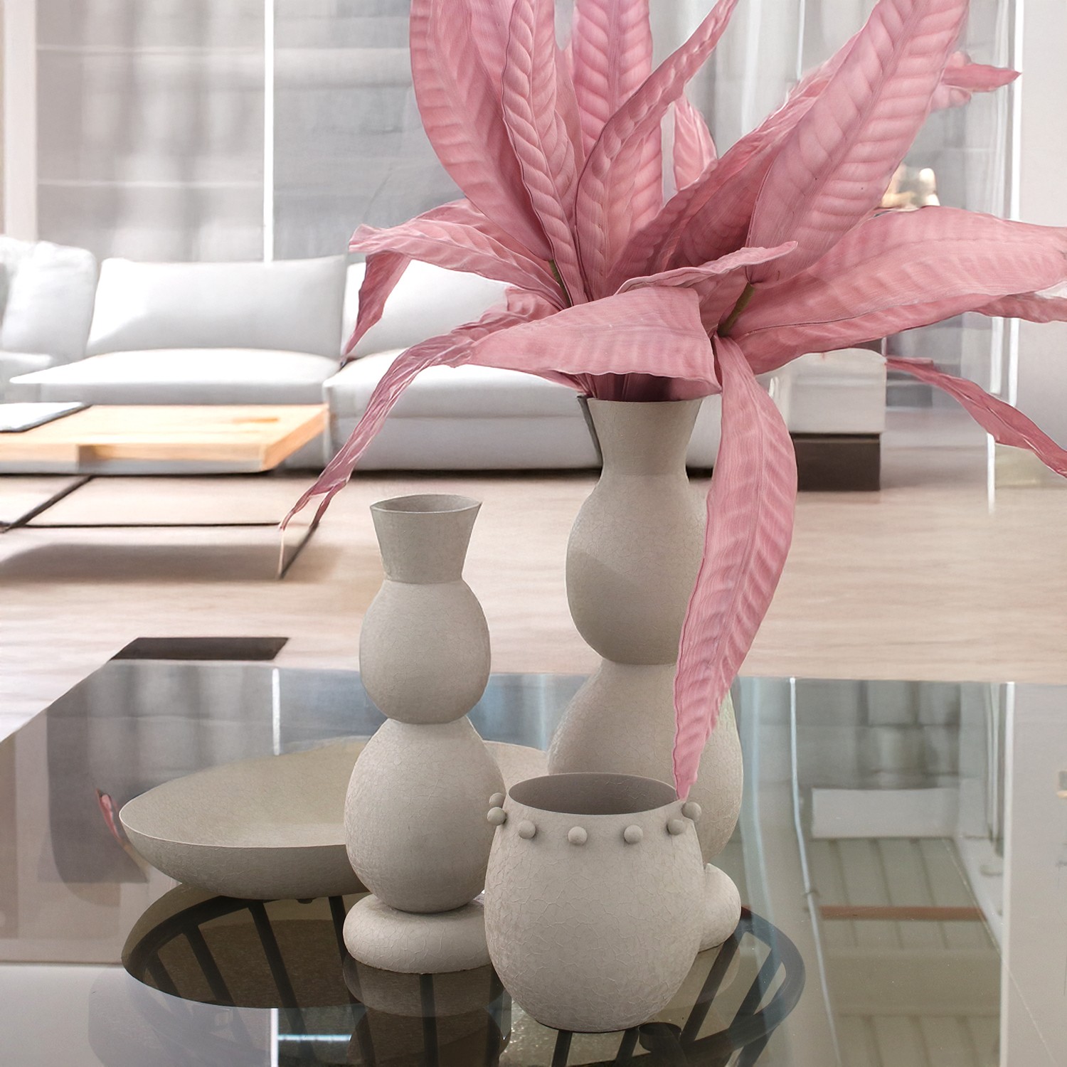 Ваза дизайнерская из металла с покрытием