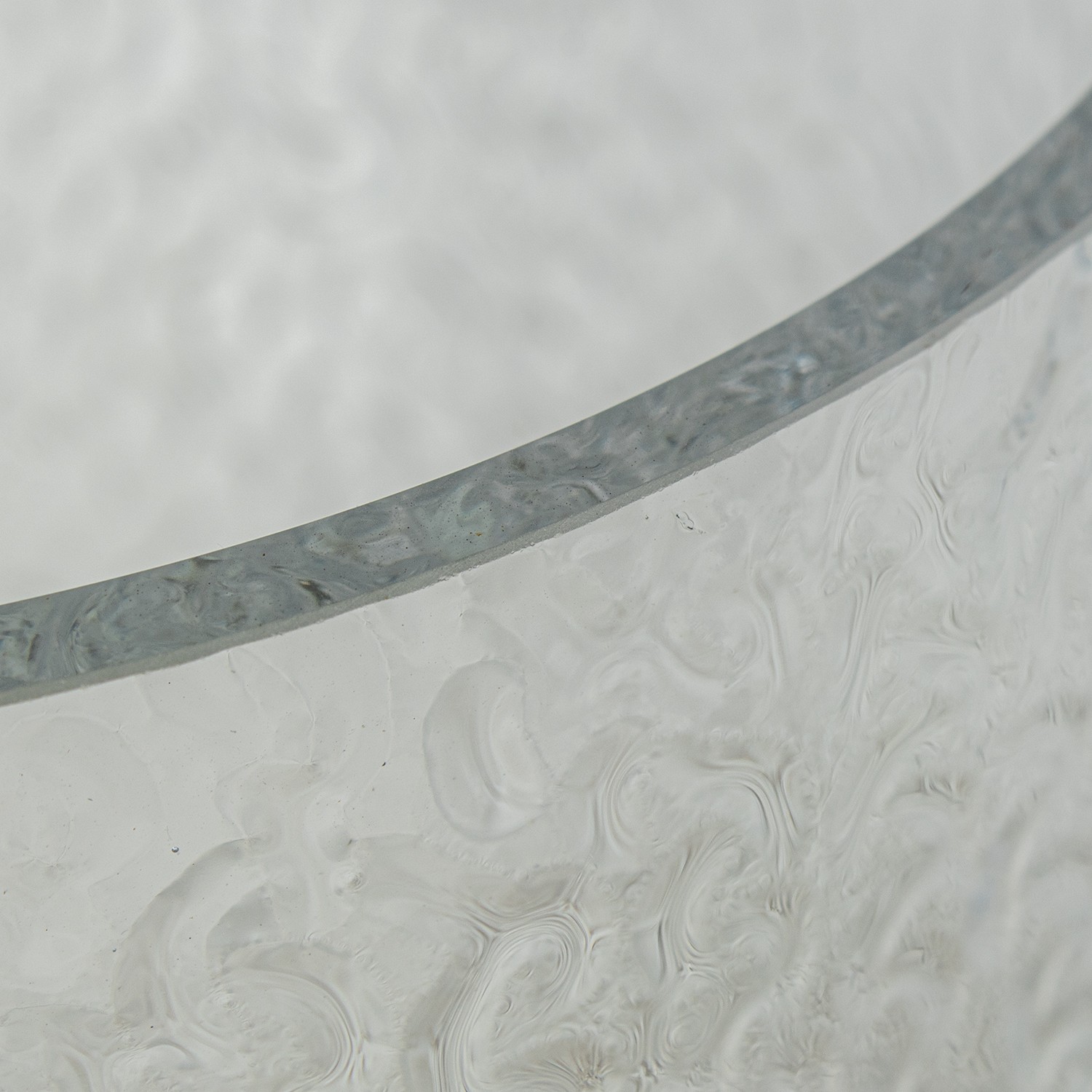 Ваза из  прозрачного стекла с золотом