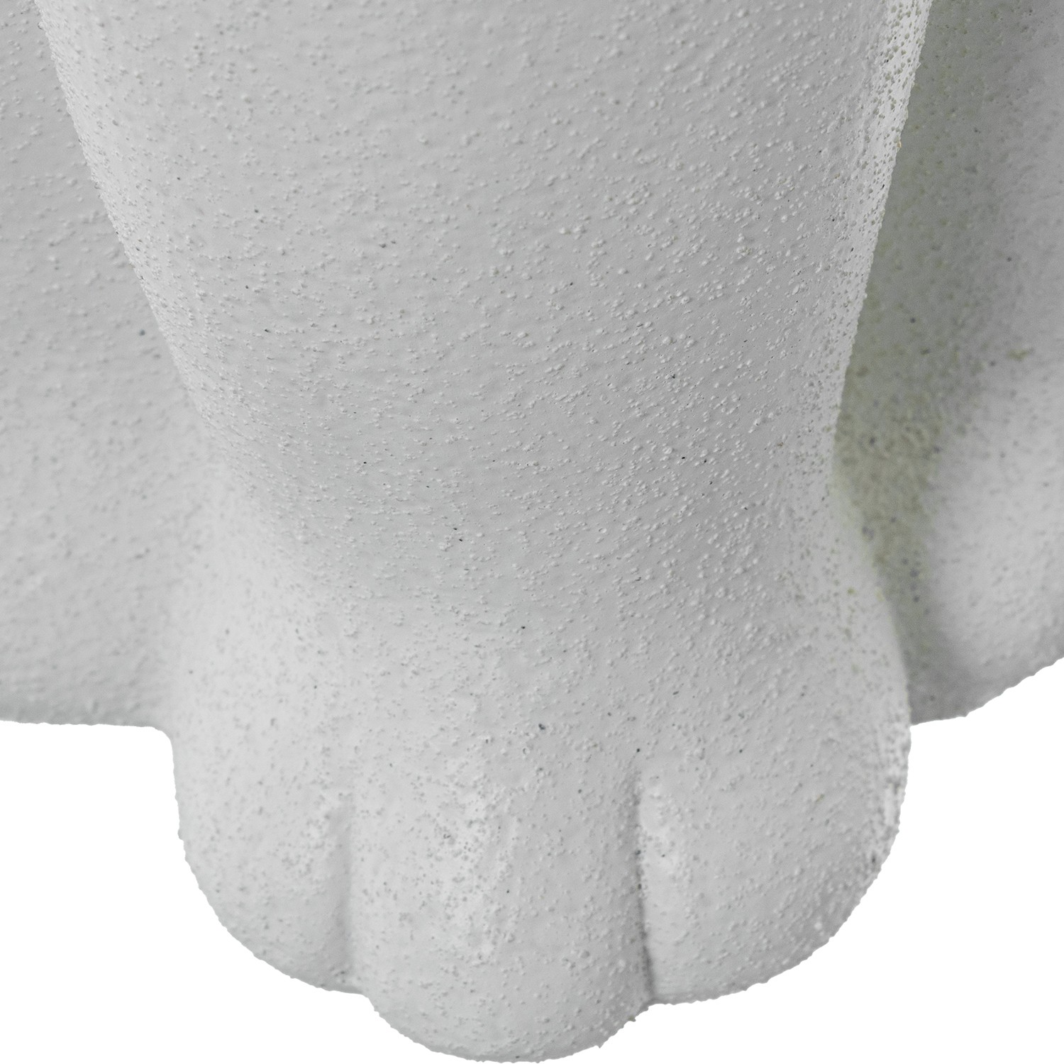 Фигура Белый кот в ошейнике